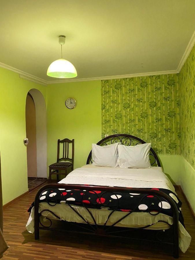 Guest House Khatuna Borjomi Exterior photo