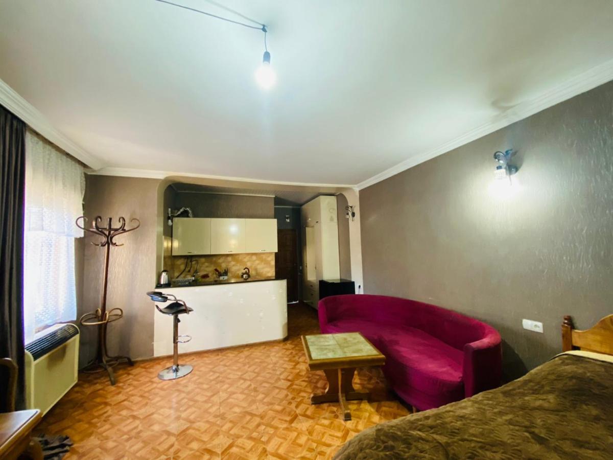 Guest House Khatuna Borjomi Exterior photo