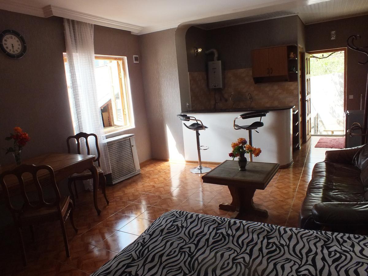 Guest House Khatuna Borjomi Exterior photo
