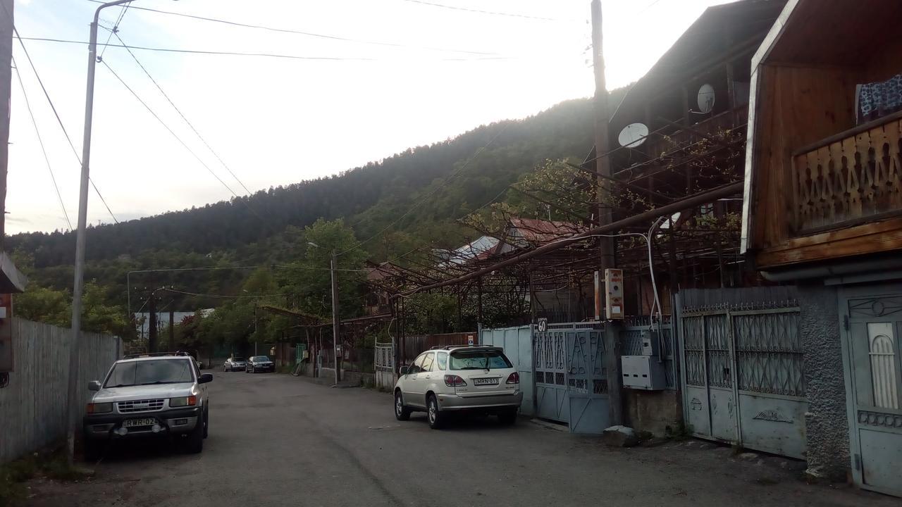 Guest House Khatuna Borjomi Exterior photo
